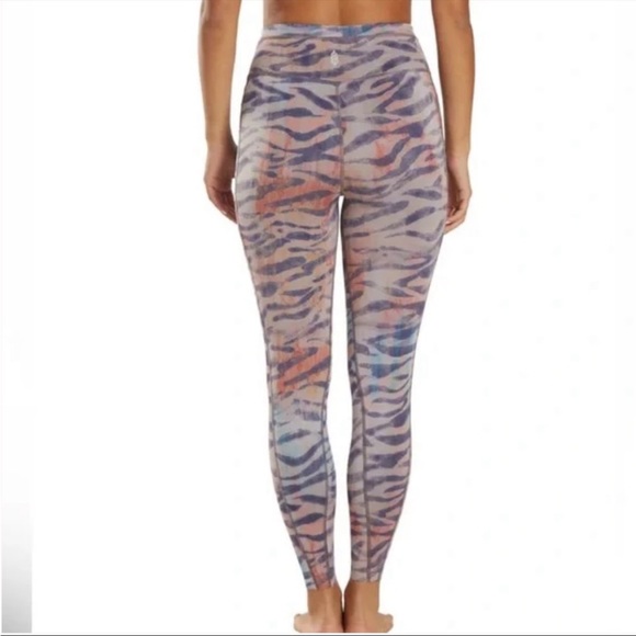 Free People REVERSIBLE Legging XS $118 - Picture 3 of 6